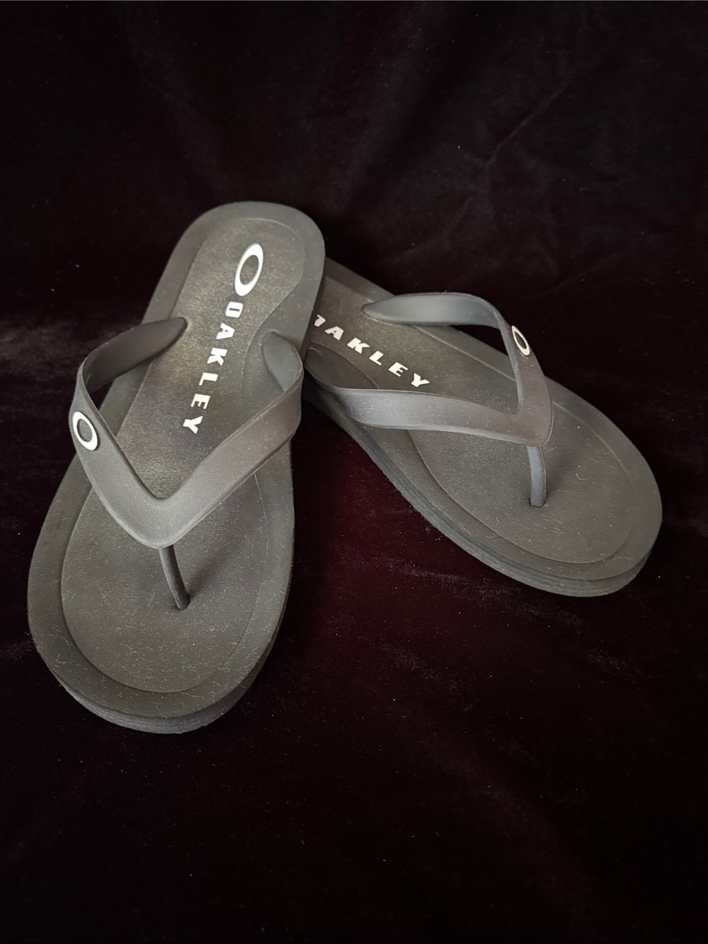 OAKLEY FLIP FLOPS